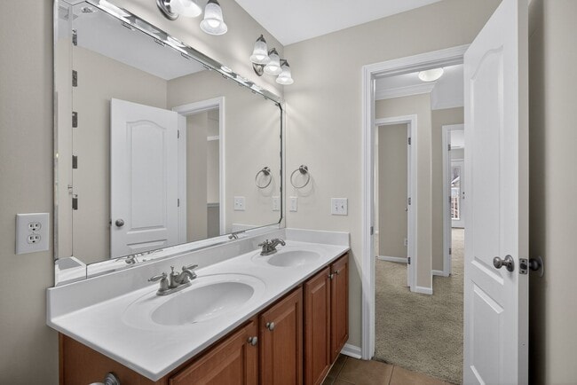 Building Photo - 10 Moonlight Trail