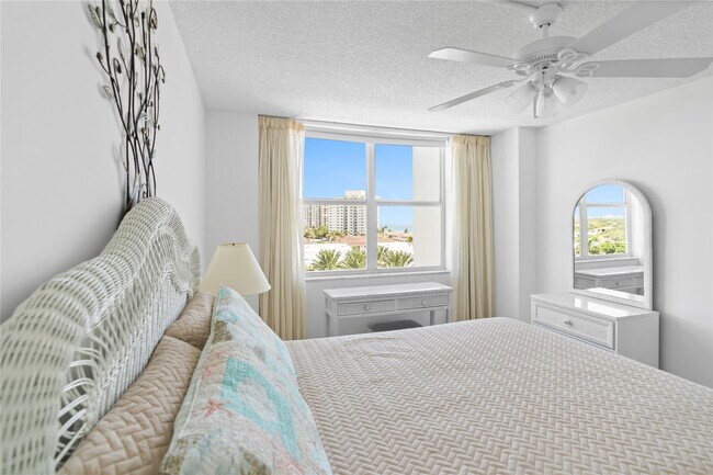 Building Photo - 5200 N Ocean Blvd