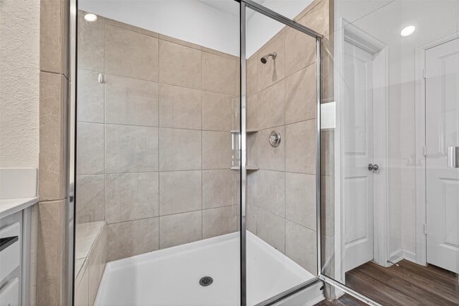 Building Photo - 5415 Tourmaline Wy