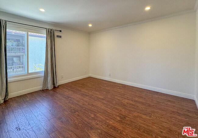 Building Photo - 8163 Redlands St