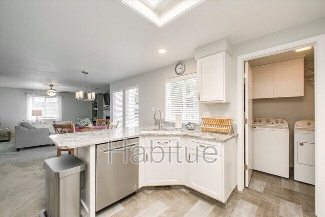 Building Photo - 9025 W Lorinda Dr