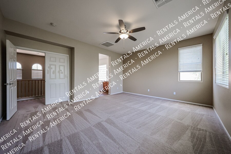 Building Photo - 3382 E Roadrunner Dr