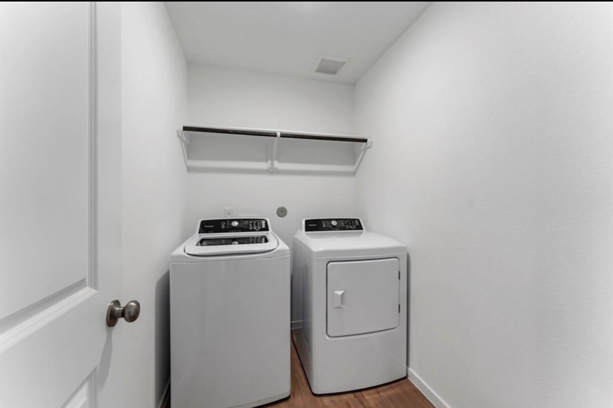 Utility room, washer and dryer included - 18602 Gravago Ln