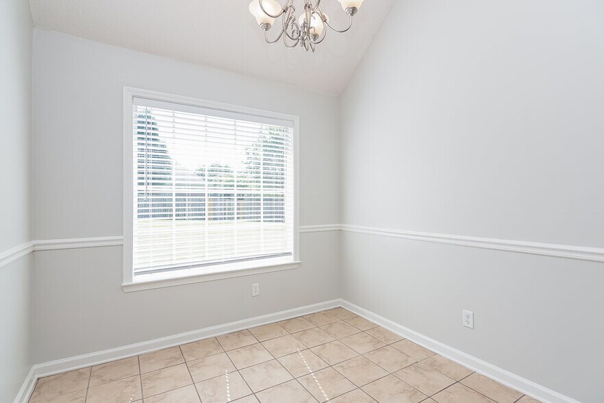 Building Photo - 5186 Zachery Run Cove