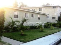 Building Photo - 4510 1/2 N. Lakewood Blvd.-