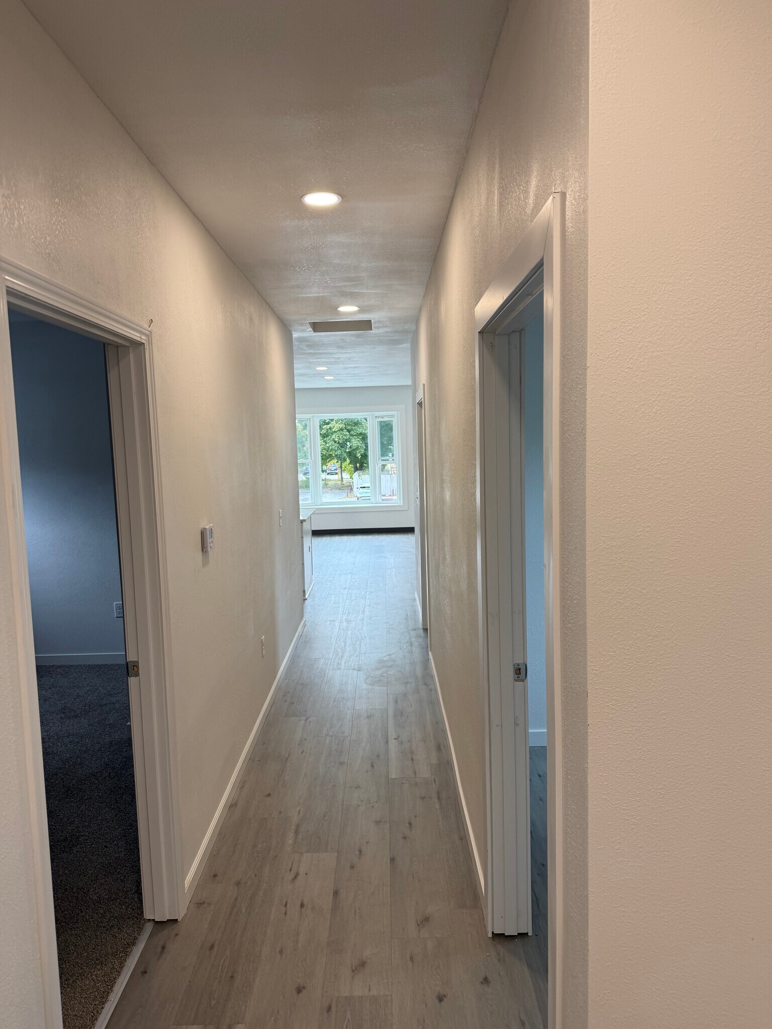 Building Photo - 1325 N 8th St