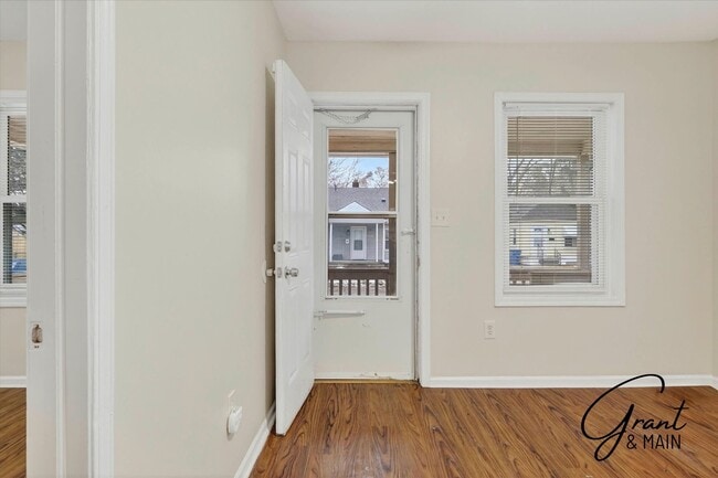 Building Photo - 3 bedroom ranch $1250