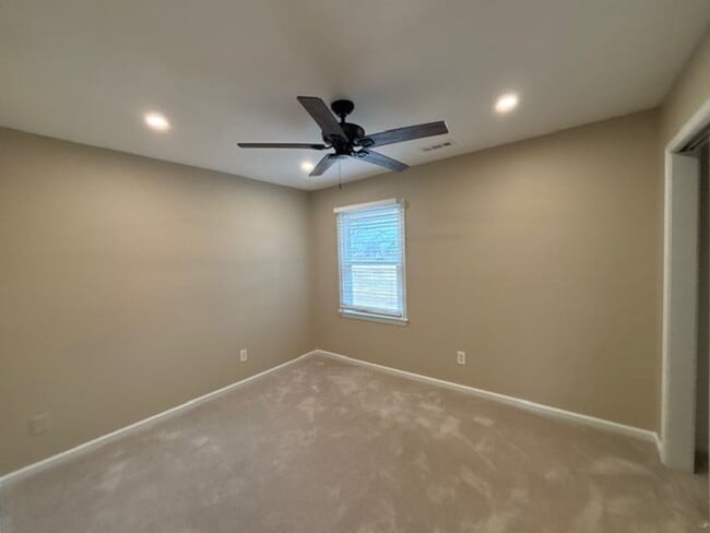 Building Photo - Cypress Point