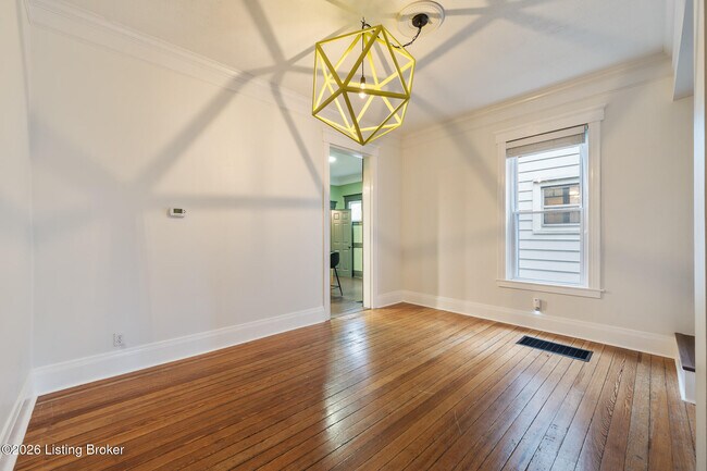 Building Photo - 1820 Sherwood Ave