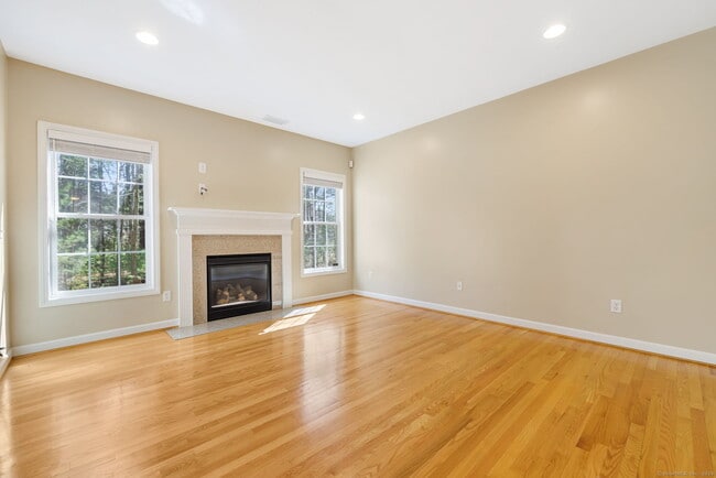 Building Photo - 38 Brighton Park Way