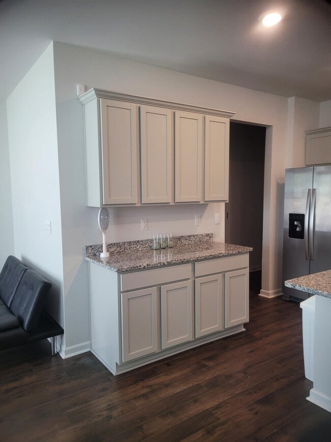 Building Photo - 3538 Firestone Dr