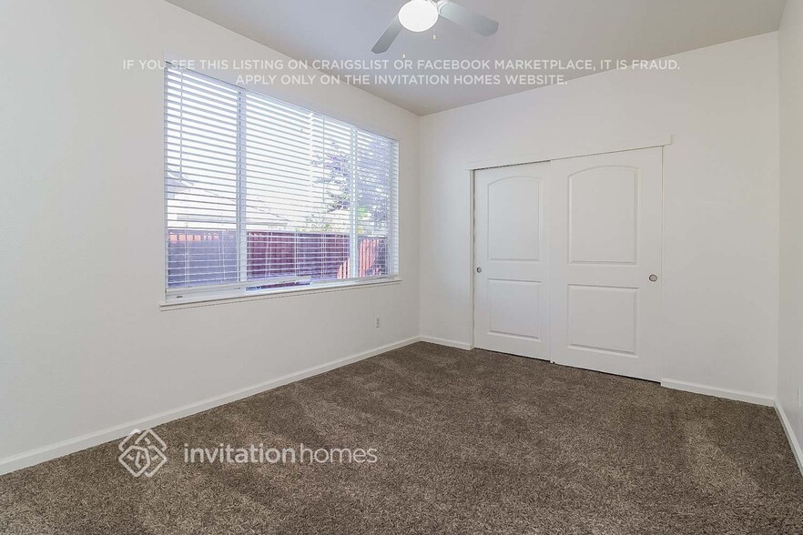 Building Photo - 2556 Hawk Crest Dr