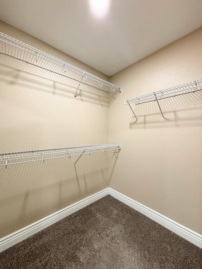 Building Photo - 1409 Genesis Dr