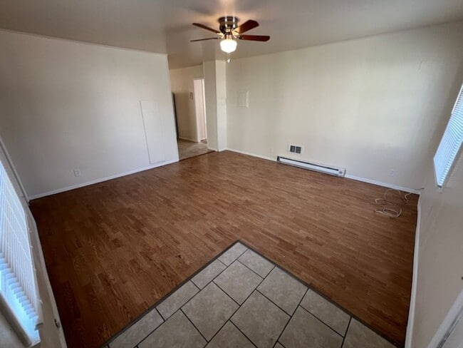 Building Photo - Spacious 3 bed, 1 bath, a/c, d/w and bonus...