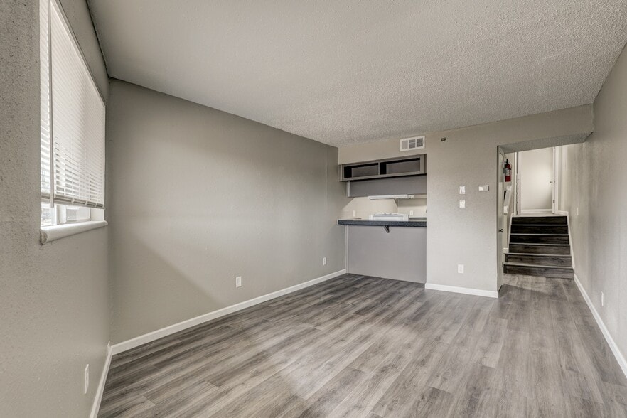 The Residences at Edmond Park 1012 Chartrand Ave Edmond OK 73034