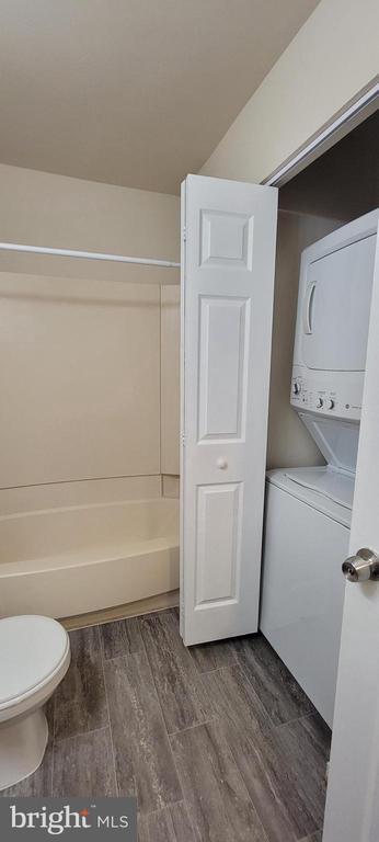 Building Photo - 5801 Folgate Ct