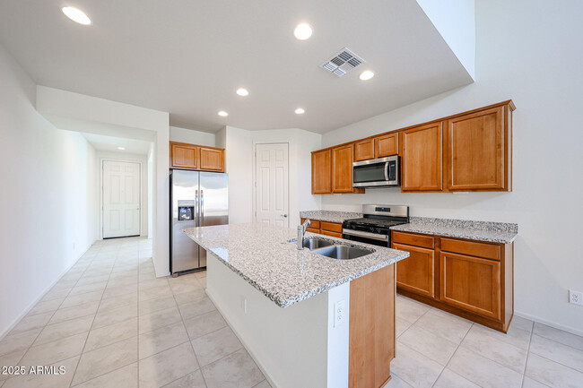 Building Photo - 7142 W Bent Tree Dr