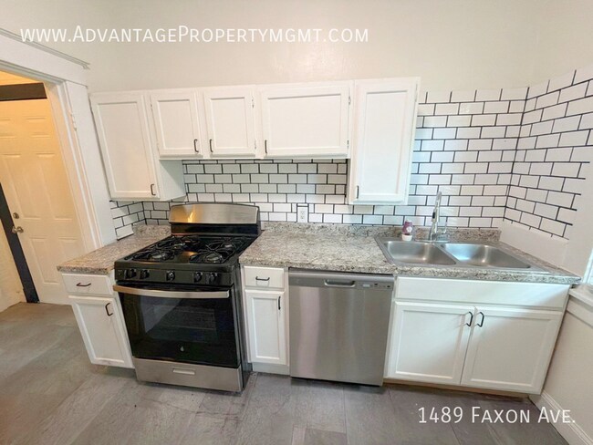 Building Photo - 1489 Faxon Ave