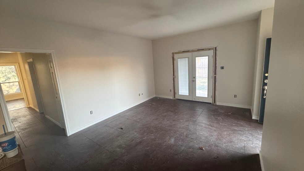 living room - 19518 FM 2493