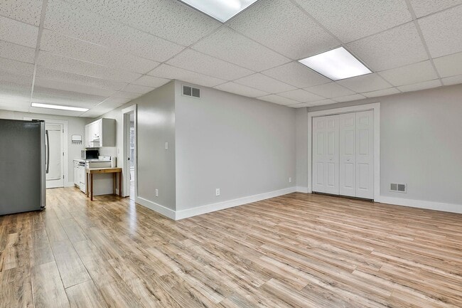 Building Photo - Sharpsburg Basement Apartment, ALL utilities included.