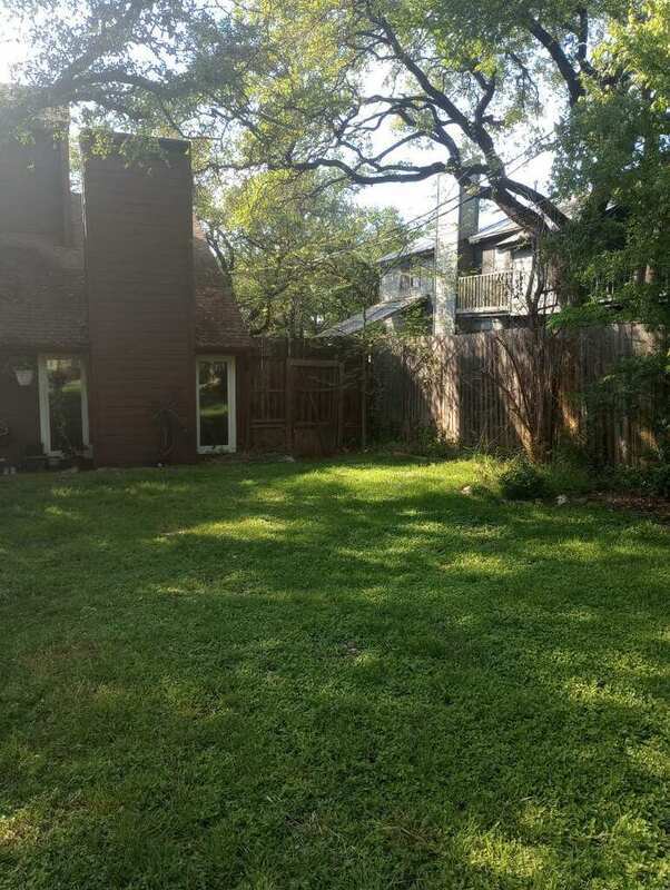 Building Photo - 8113 Baywood Dr