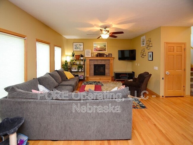 Building Photo - 2003 Crest Ridge Dr