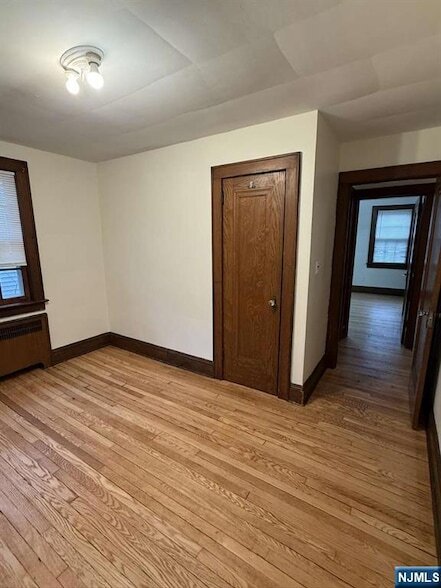 Building Photo - 221 Everett Pl