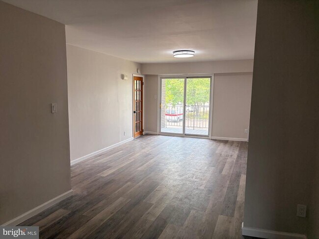 Building Photo - 1294 Cooper St