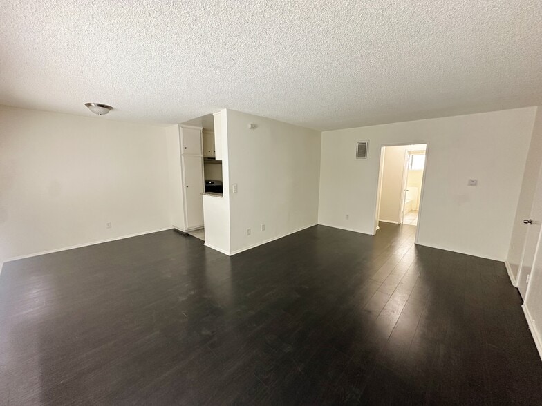 Living Room - Carlton Vista