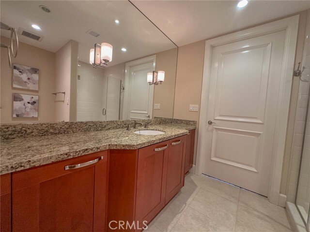 Building Photo - 5068 Scholarship