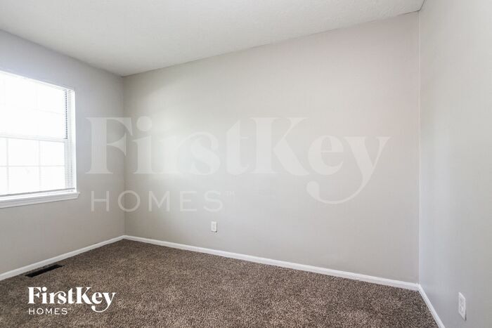 Building Photo - 4333 Phoenix Dr