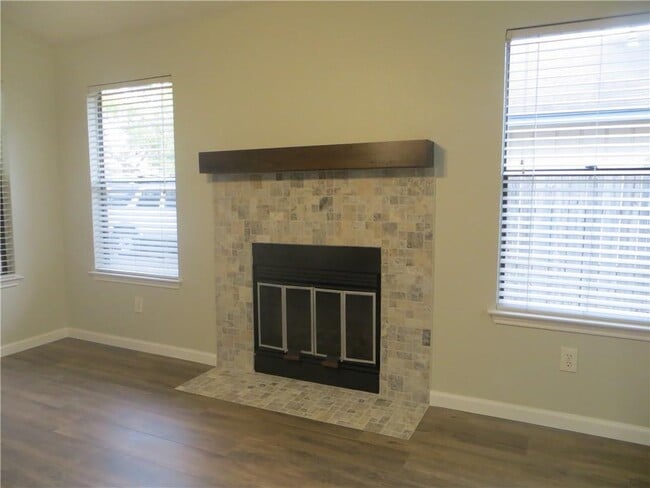 Building Photo - 11921 Tobler Trail