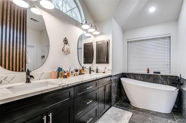 Building Photo - 10490 Ridgecrest St