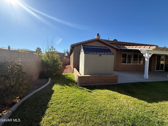 Building Photo - 1233 Wellington Dr