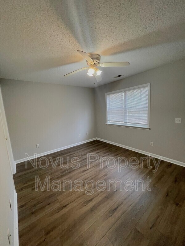 Building Photo - 119 Magnolia St