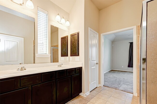 Building Photo - 402 Conchola Ln