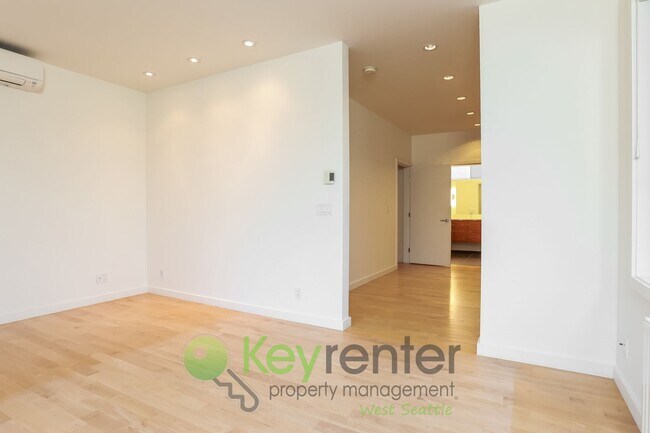 Building Photo - Ballard Area Home with Rooftop Deck, AC, and Parking