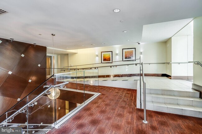 Building Photo - 440 L St NW