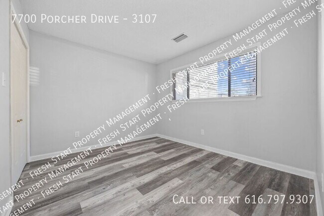 Building Photo - 7700 Porcher Dr