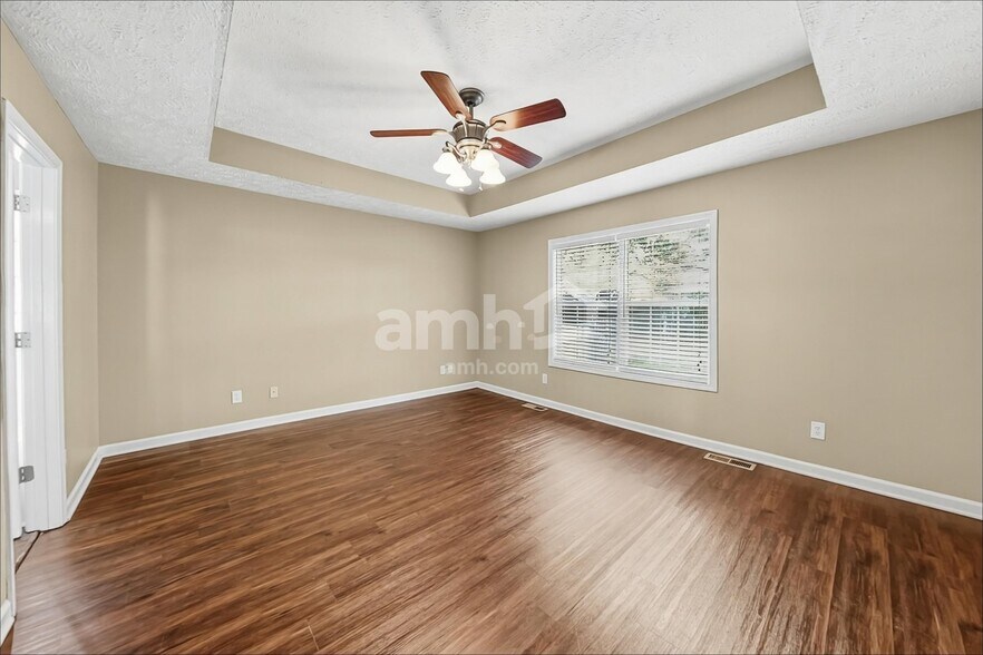 Building Photo - 3713 Kendra Ct N