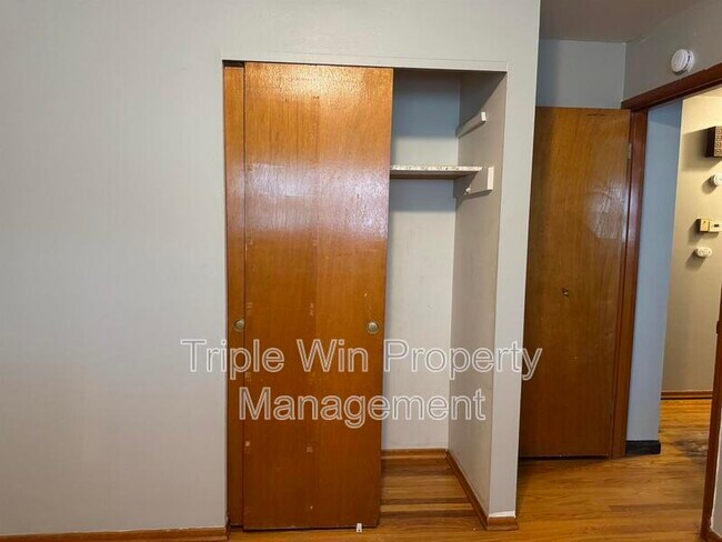 Building Photo - 10440 Gardo Ct
