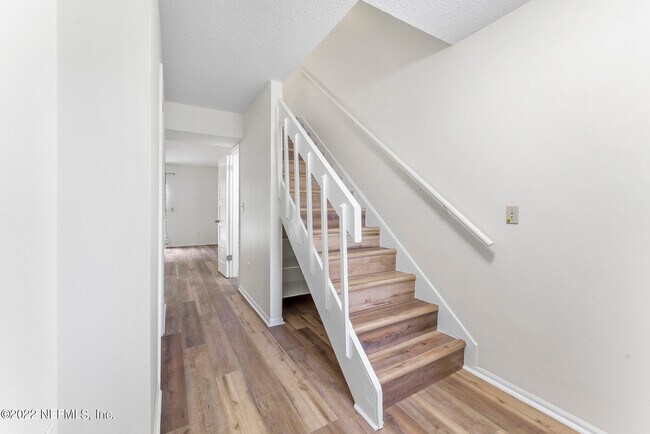Building Photo - 2125 Florida Blvd