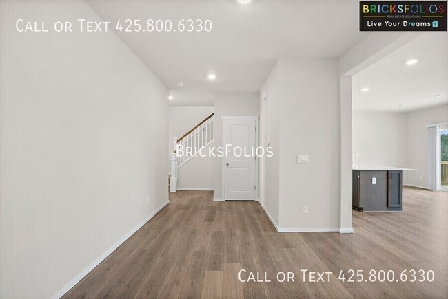 Building Photo - 1209 SW Pendleton Way