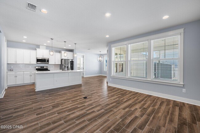 Building Photo - 1301 Savory Ct