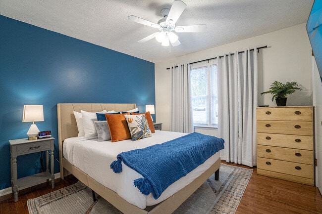 Building Photo - 306 Jason Ct