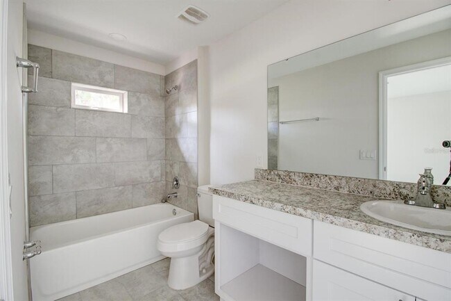 Building Photo - 855 E Vine St