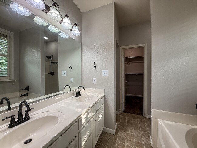 Building Photo - 1777 Jacobs Ct