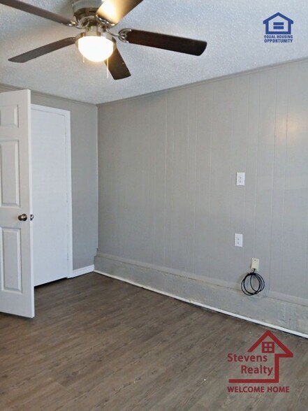 Building Photo - 2908 Prentice NW