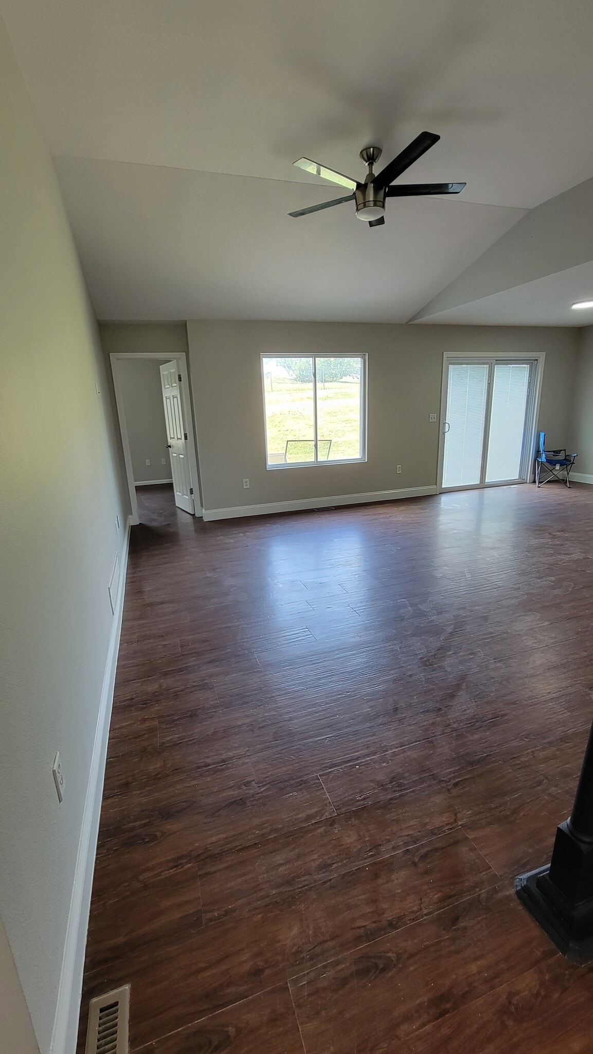 Building Photo - 1708 Apple Ln