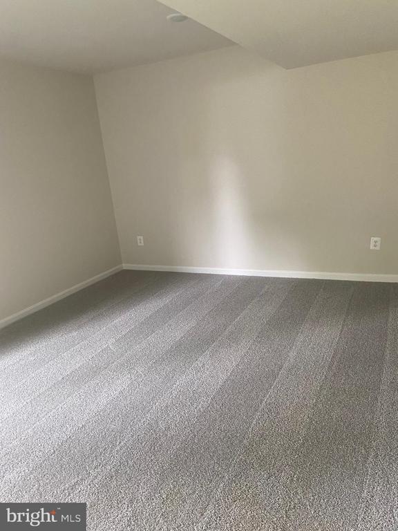 Building Photo - 503 Fontana Cir